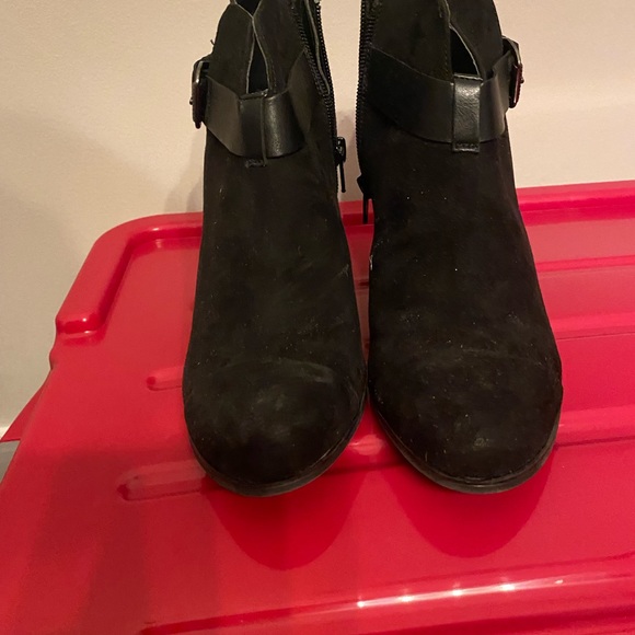 Black suede boots - Picture 3 of 3
